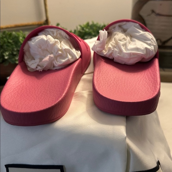 100% authentic Gucci Slides 38 - Picture 4 of 8